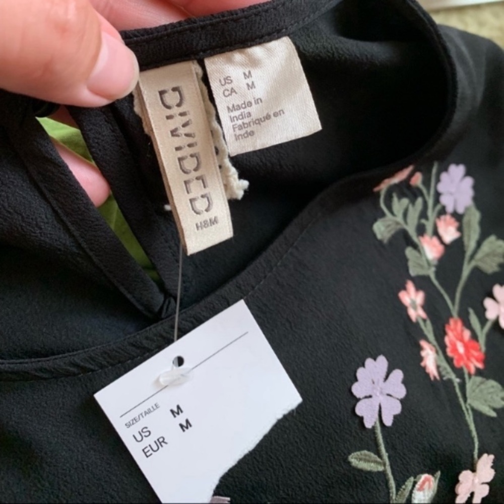 Embroidered H&M Divided Mini M Dress, Floral Loose Baby Doll Shift, Black Midi - Picture 15 of 16
